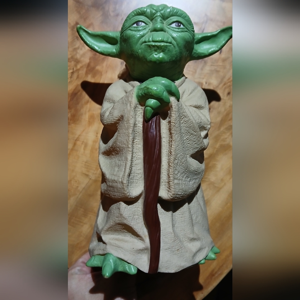 Green and Tan Yoda Hand Puppet 1981 Hong Kong